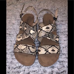 ⚡️⚡️Snakeskin sandals⚡️⚡️